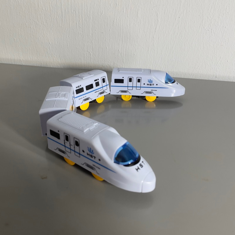 Đồ chơi đoàn tàu chạy pin 4 khúc cho bé