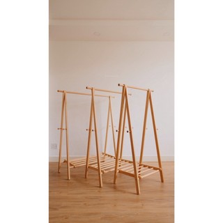 Rack gỗ treo đồ 05