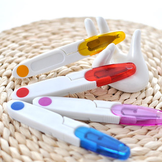Kéo cắt chỉ có nắp