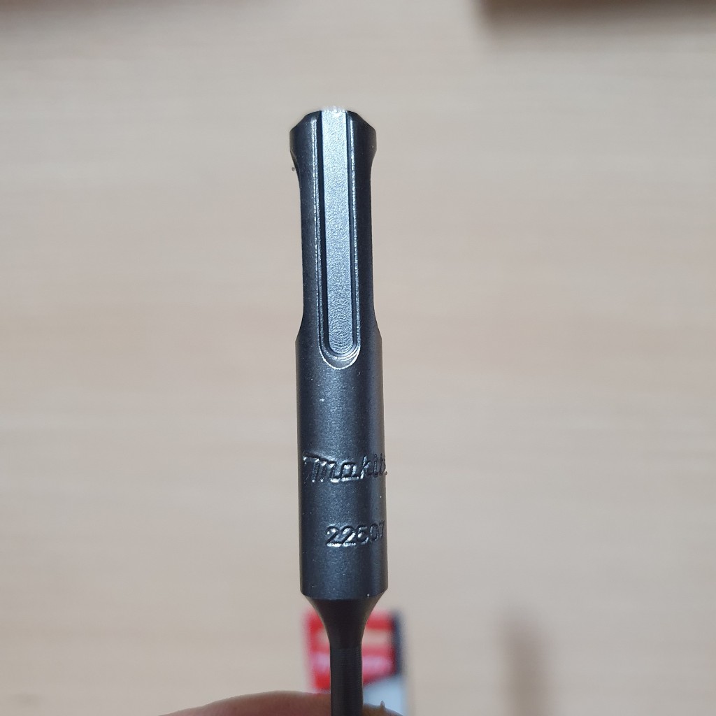 Mũi khoan bê tông gài 4mm Makita D-00016