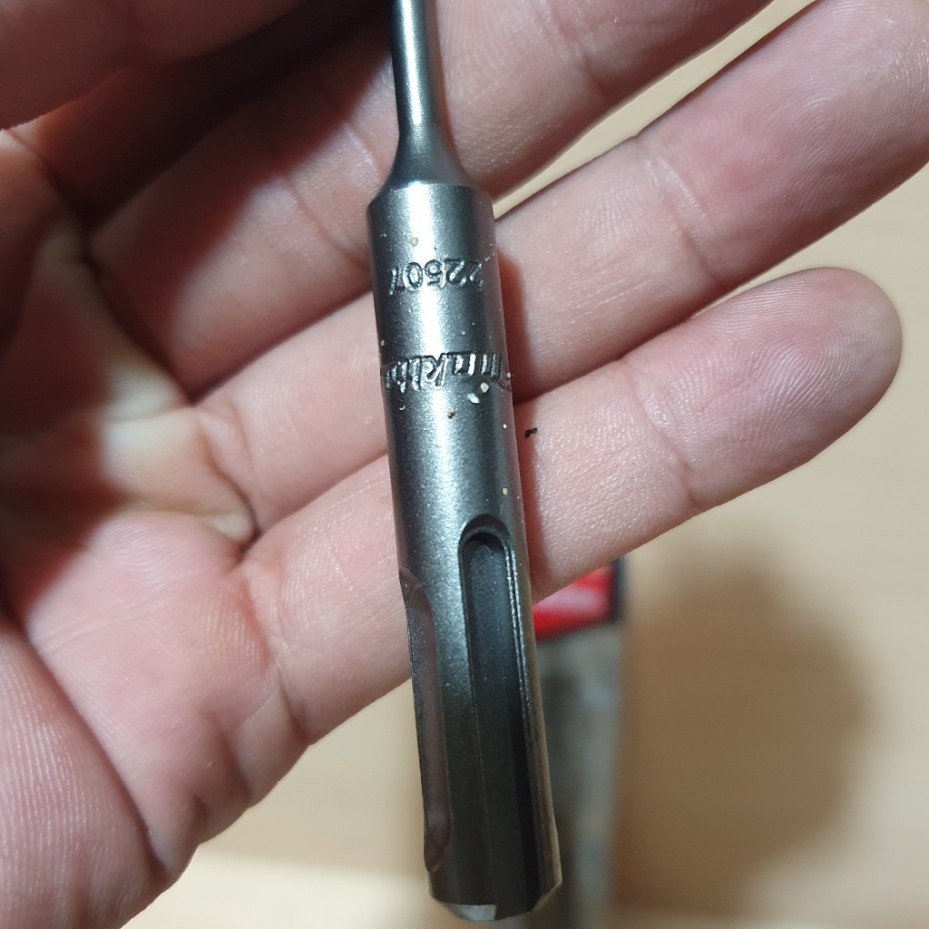 Mũi khoan bê tông gài 4mm Makita D-00016