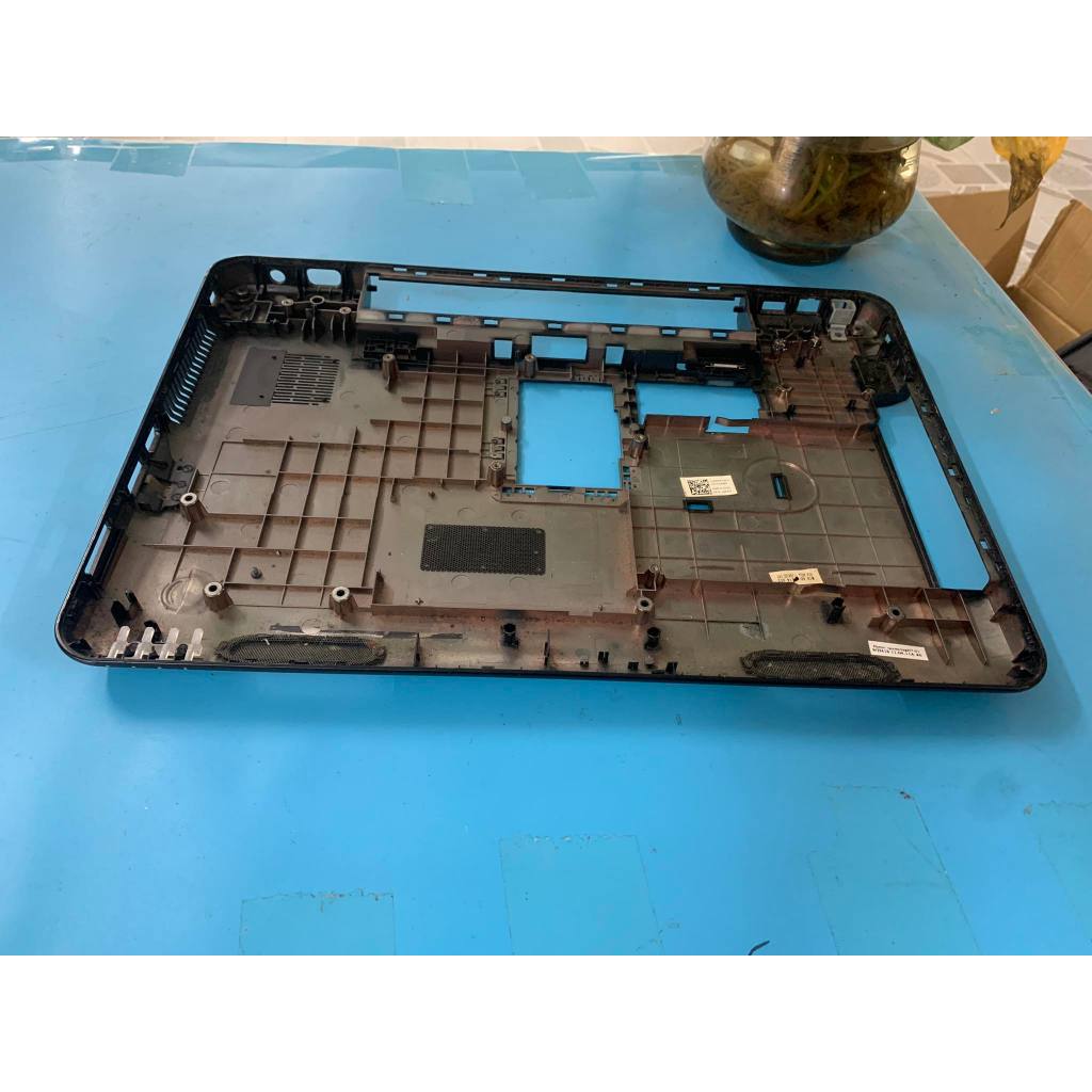 vỏ mặt d dành cho laptop dell n5110 ( vỏ tháo máy )