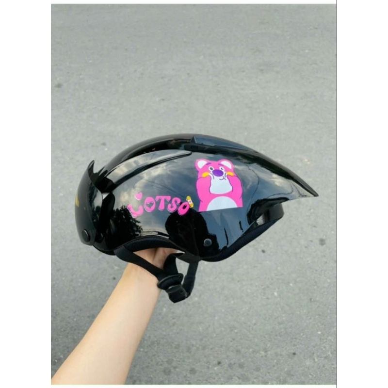 Mũ bảo hiểm gấu dâu trẻ em từ 10 đến 16 tuổi  tặng kèm tai mèo