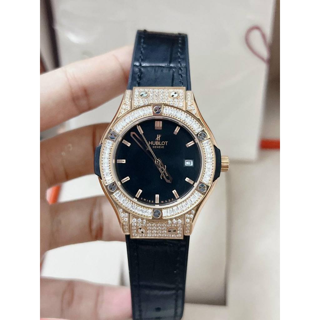 ĐỒNG HỒ CẶP HUBLOT GENEVE FUSION Black G full đá  - SIZE 34,42mm- Máy quazt-chống nước- Bảo Hành 24 Thángg