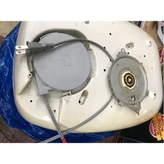 Ổ nguồn dây rút nồi cơm điện