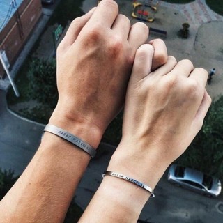 Lắc kiềng đồng khăc chữ theo yêu cầu