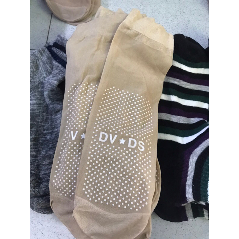 Thanh lý tất nữ