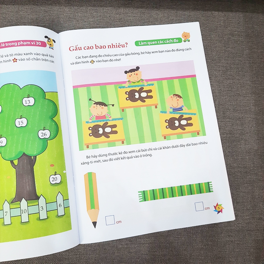 Sách Dạo Chơi Cùng Toán Học - Trò Chơi Dán Giấy  - Minh Long