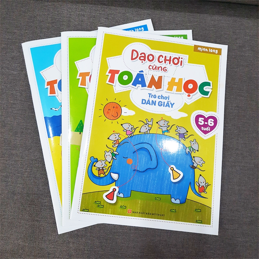 Sách Dạo Chơi Cùng Toán Học - Trò Chơi Dán Giấy  - Minh Long