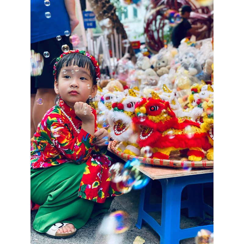 Áo dài có cổ Hoạ tiết con Công cho bé gái  size 5-35kg