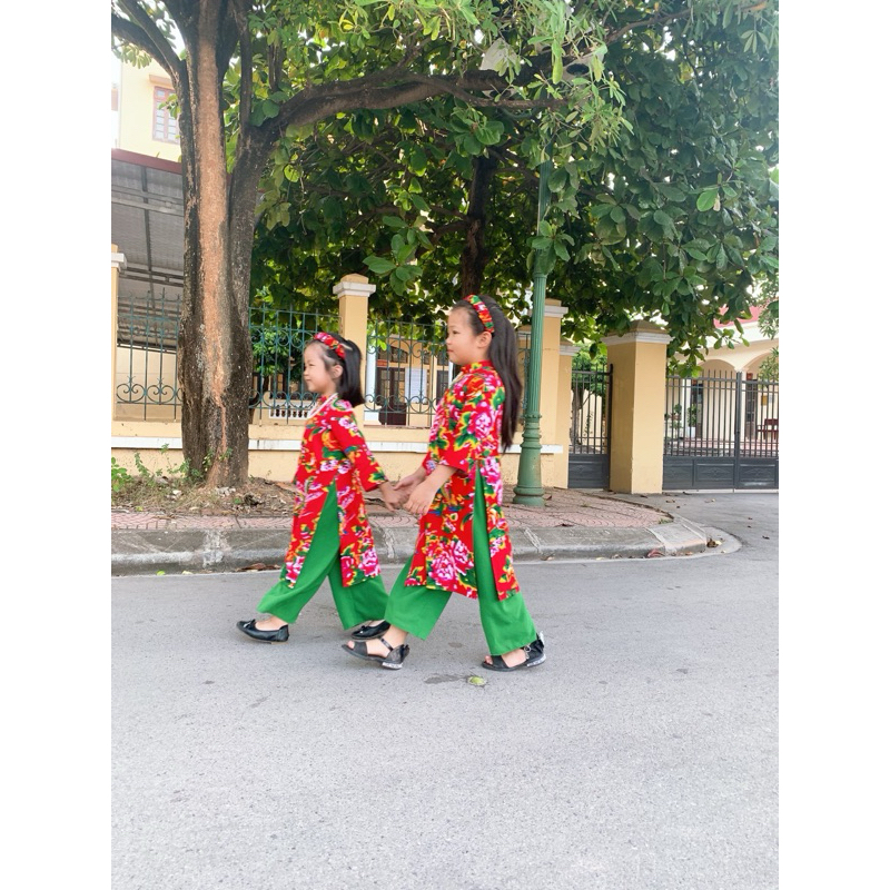 Áo dài có cổ Hoạ tiết con Công cho bé gái  size 5-35kg