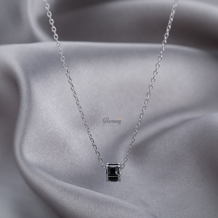 Dây chuyền bạc nữ 925 đính đá đen trắng mặt hình trụ độc đáo, sang chảnh | HARMONY ACCESSORIES VC126