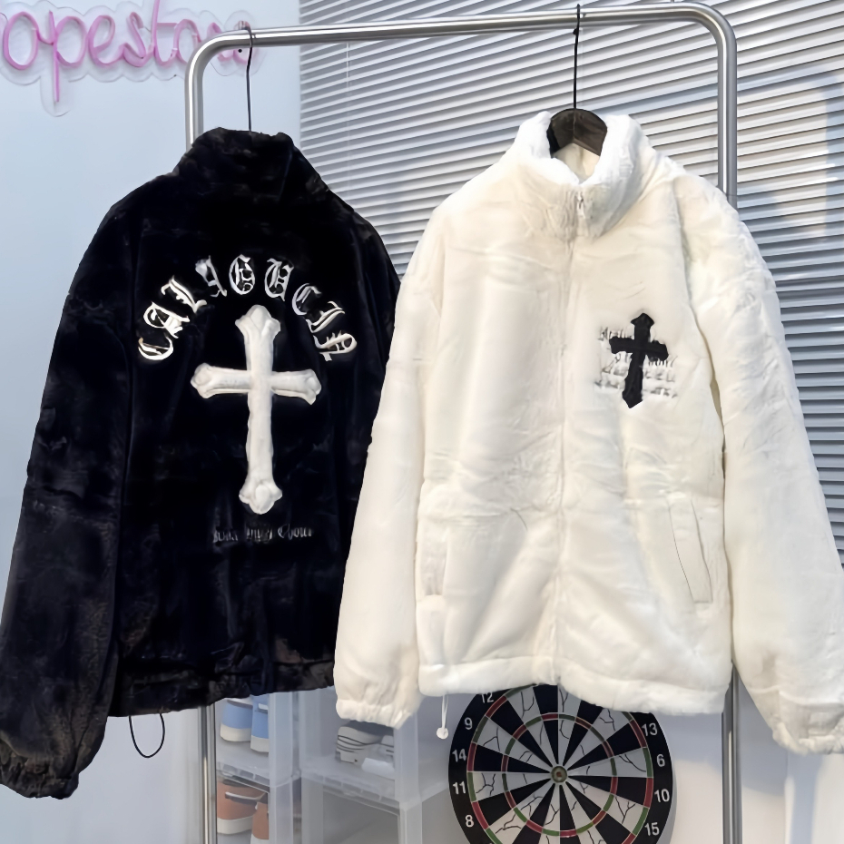 Áo Khoác Lông Cừu Thêu Chữ Thập Dây Kéo Khoá Hottrend 2023