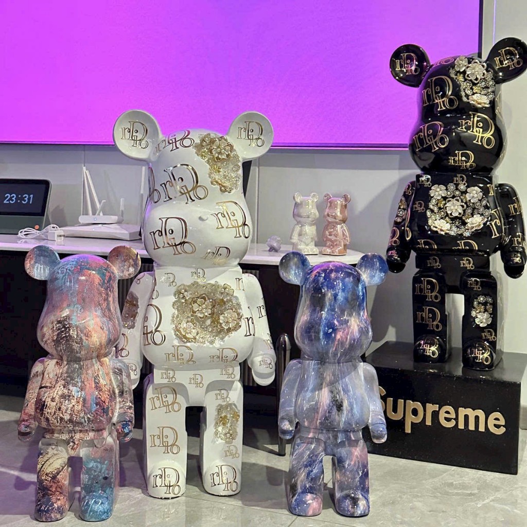 Gấu BearBrick-tượng gấu BearBrick ĐÍNH HOA-kt 80cm-trang trí decor nhà cửa,sang chảnh-đẹp,giá rẻ-quà tặng ý nghĩa