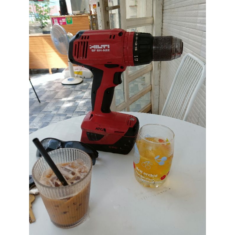 Khoan Hilti Sf6H có than.