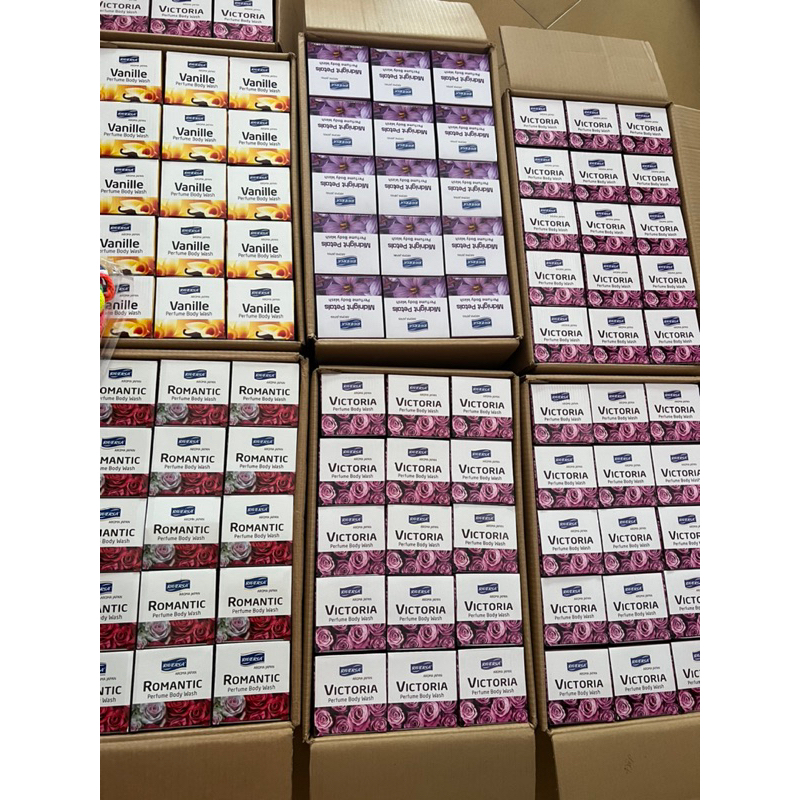Combo sữa tắm dưỡng thể hương nước hoa Victoria chính hãng