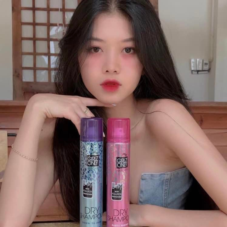 Bình xịt gội đầu khô GIRLZ ONLY Hair Care Dry Shampoo 200ml