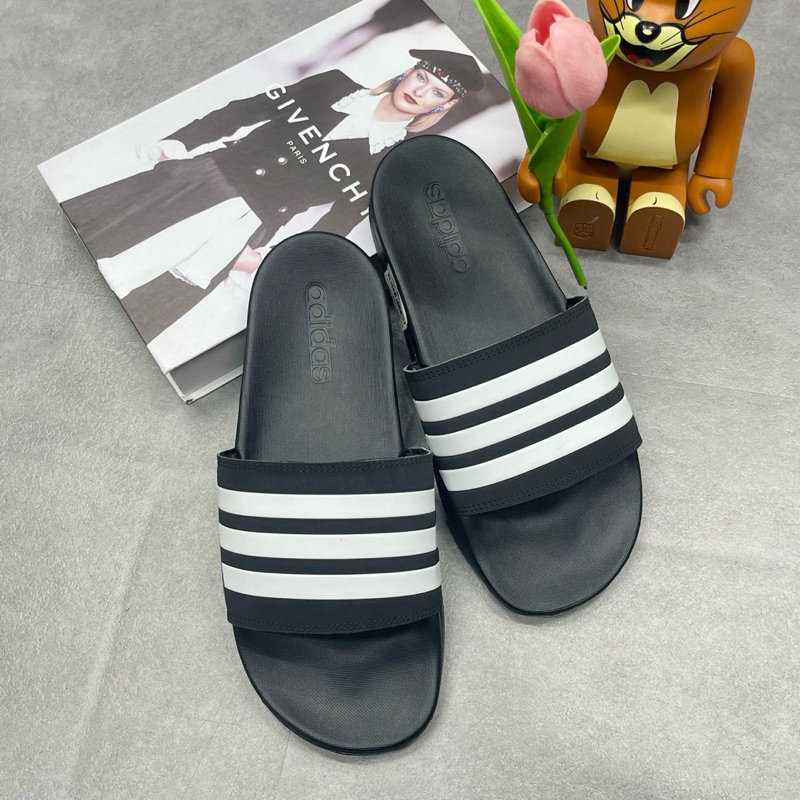 DÉP QUAI NGANG ADILETTE COMFORT FULL BLACK S82137 * DÉP ADIDAS CHÍNH HÃNG - CG3425 FULL TAG