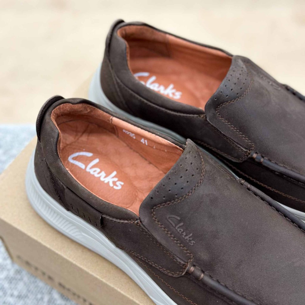 Giày Da Clark - 6235 Fullbox - Dáng Slip - on Da Nam - Da Thật - Lót Êm Ái - Đế Đàn Hồi Tốt - Sấu Vui Vẻ