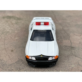 Xe mô hình tomica nissan r32 police
