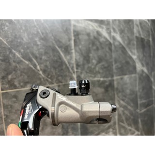 Núm chụp ốc gió cùm Brembo CNC