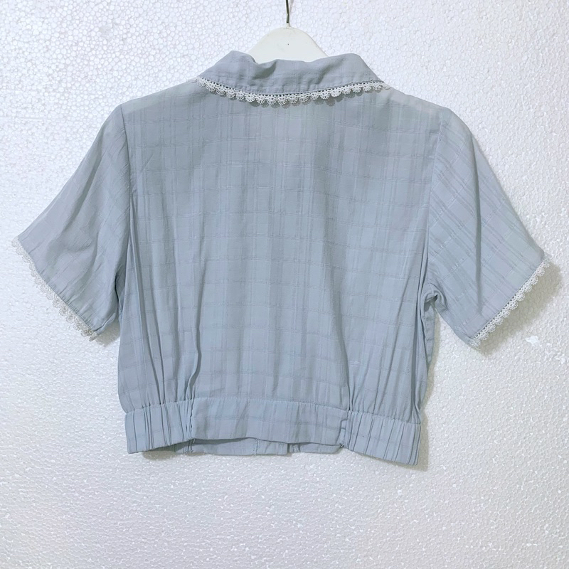 Thanh lý / 2hand/ pass đồ cá nhân áo sơ mi croptop, sơ mi dáng ngắn, sơ mi nữ, áo sơ mi cổ sen