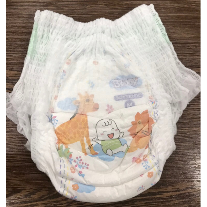 Mẫu 5 miếng bỉm- tã quần Bobby Lõi nén thần kỳ size M (6-10kg)