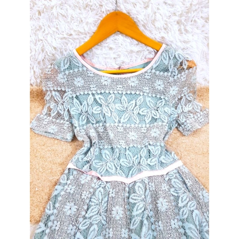 Đầm, Váy A dài chạm gối , màu xanh, ren 2 lớp không co giãn, size M, 2hand, used, 1814