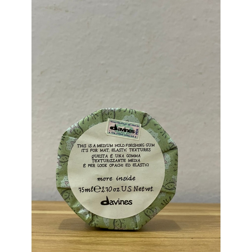 SÁP TẠO KIỂU TÓC CỨNG VỪA DAVINES HOLD FINISHING GUM 75G