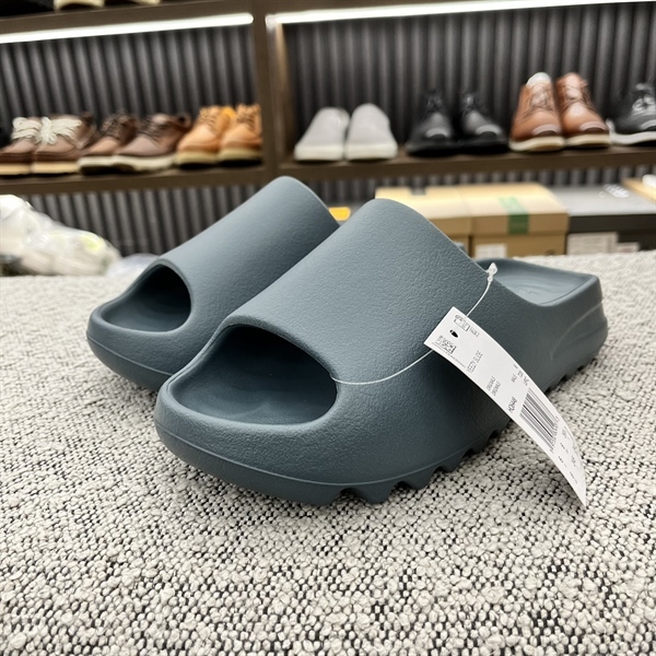 Dép Quai Ngang Unisex YZ Chính Hãng Slide Vân Nhám Hottrend - DYCH - Đế răng cưa hạn chế trơn trượt - Sấu Vui Vẻ