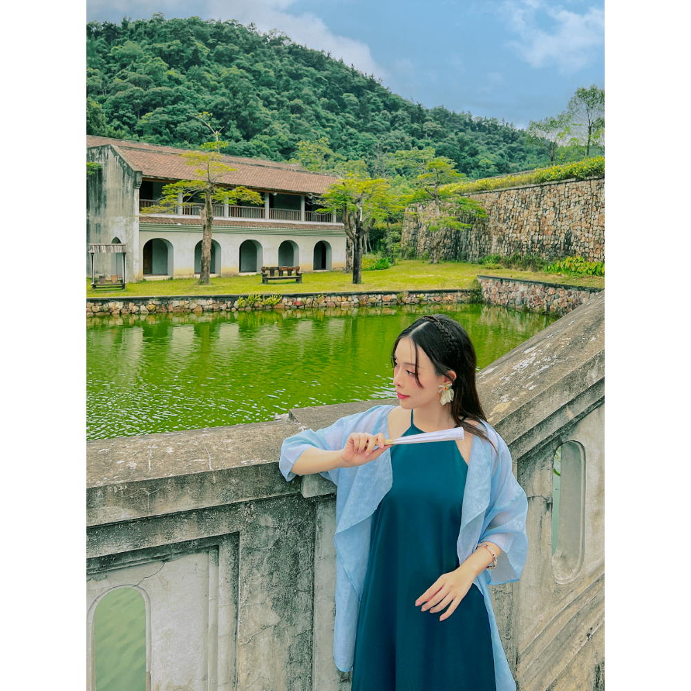 Sumire Store Áo khoác tơ Vân Thanh - Xanh trời nhạt ẩn hoa