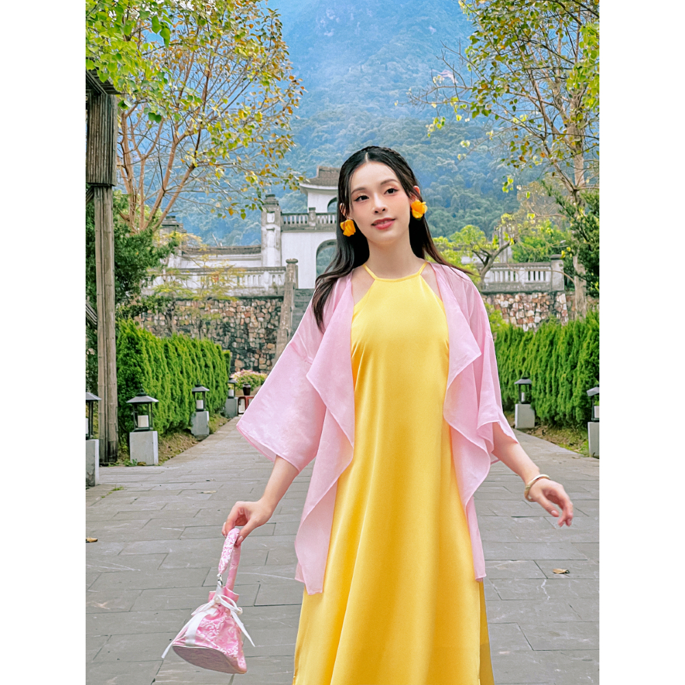 Sumire Store Áo khoác tơ Vân Thanh - Hồng nhạt ẩn hoa