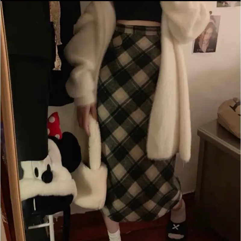 Chân váy dạ caro dáng dài