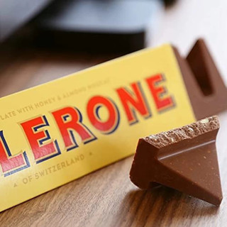 Socola Toblerone Thụy Sĩ 100G