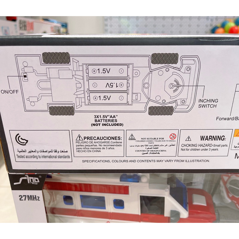 Đồ chơi xe cứu thương điều khiển từ xa có đèn như thật
