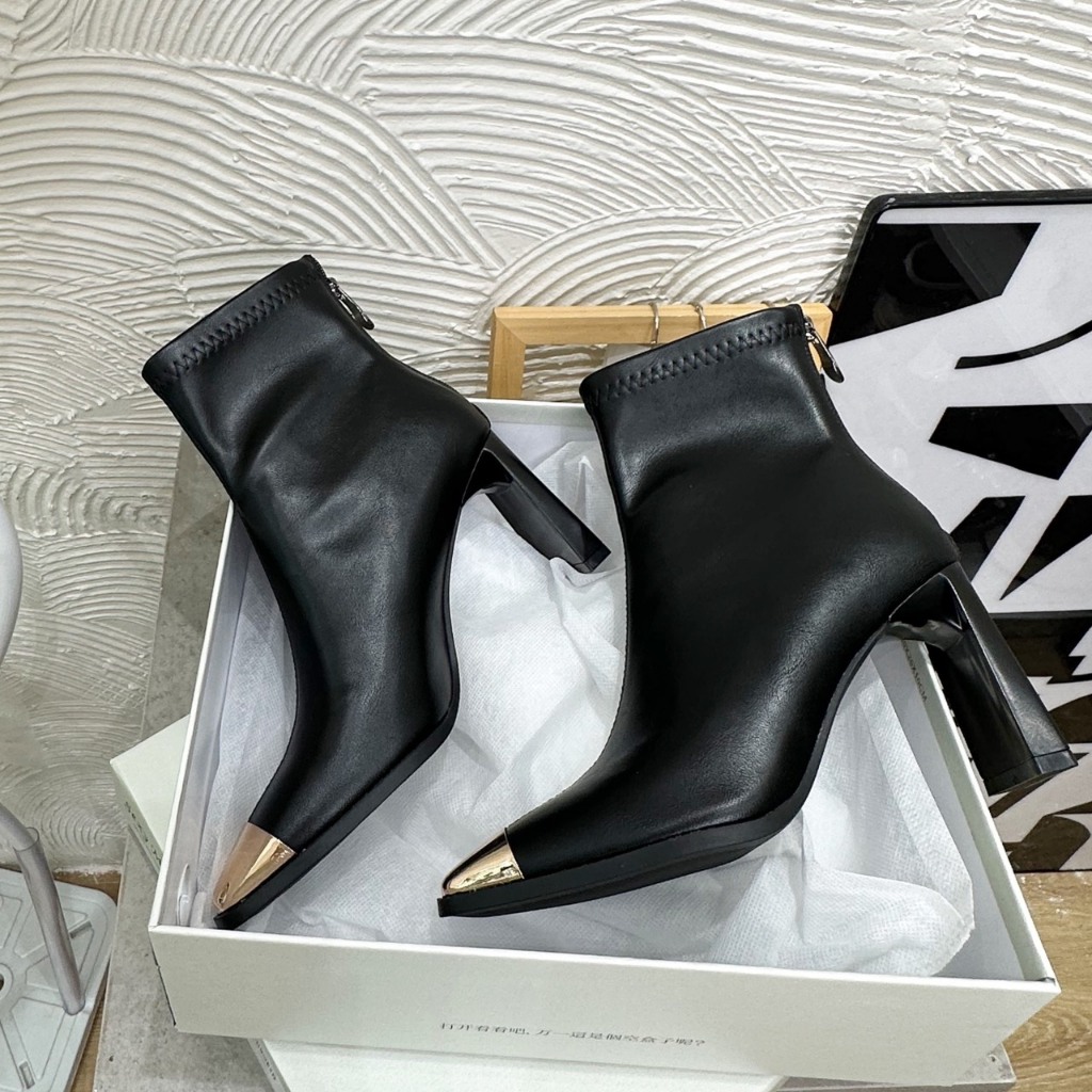 Bốt lửng SEXY gót dẹt da thật phối mũi vàng hàng QCCC