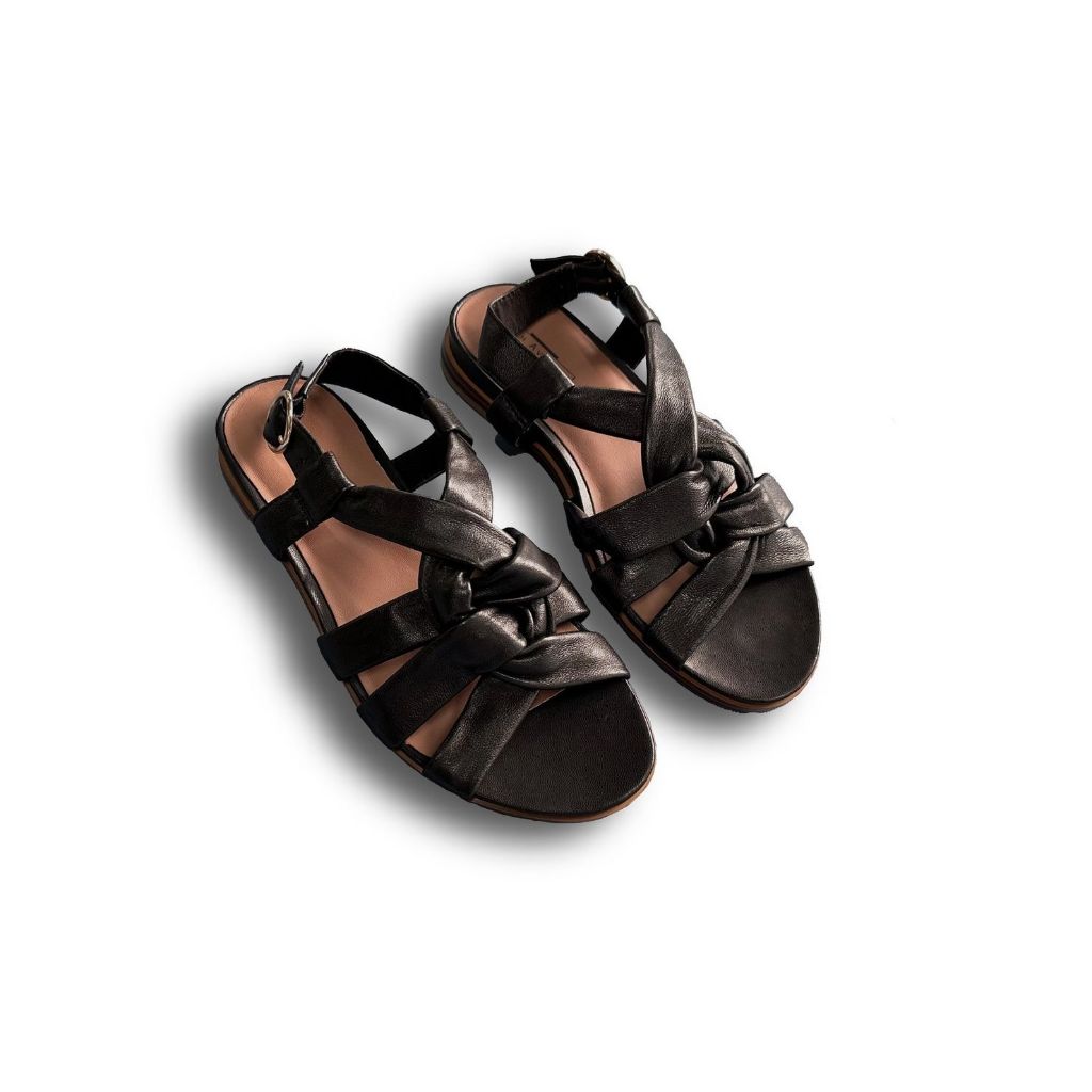 Sandals 5th Avenue genuine leather dành cho Nữ. Toàn thân da thật cực chất. Nhẹ nhàng, êm ái, chắc chắn.