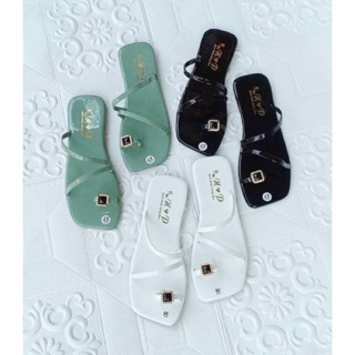 Dép nữ xỏ ngón dây mảnh khóa đen dễ mang xinh chân