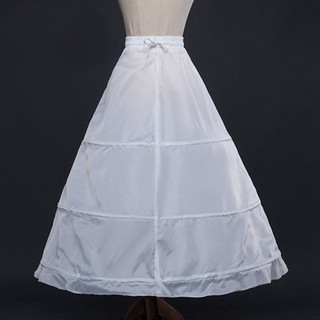 Tùng phồng mặc trong hanbok