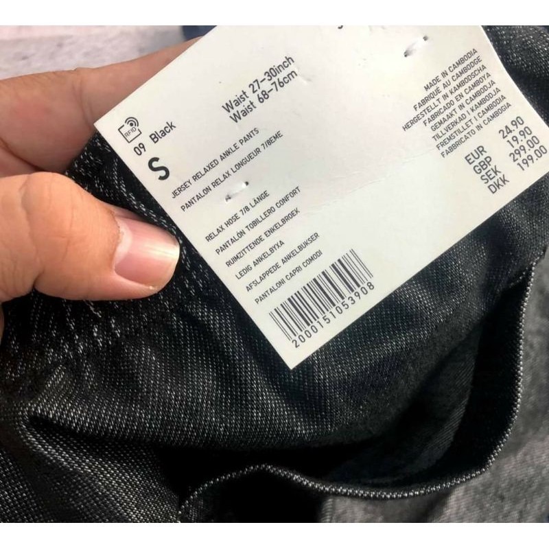 - QUẦN UNIQLO - JERSEY RELAXED ANKLE PANTS - DENIM - CODE: 372- 434930