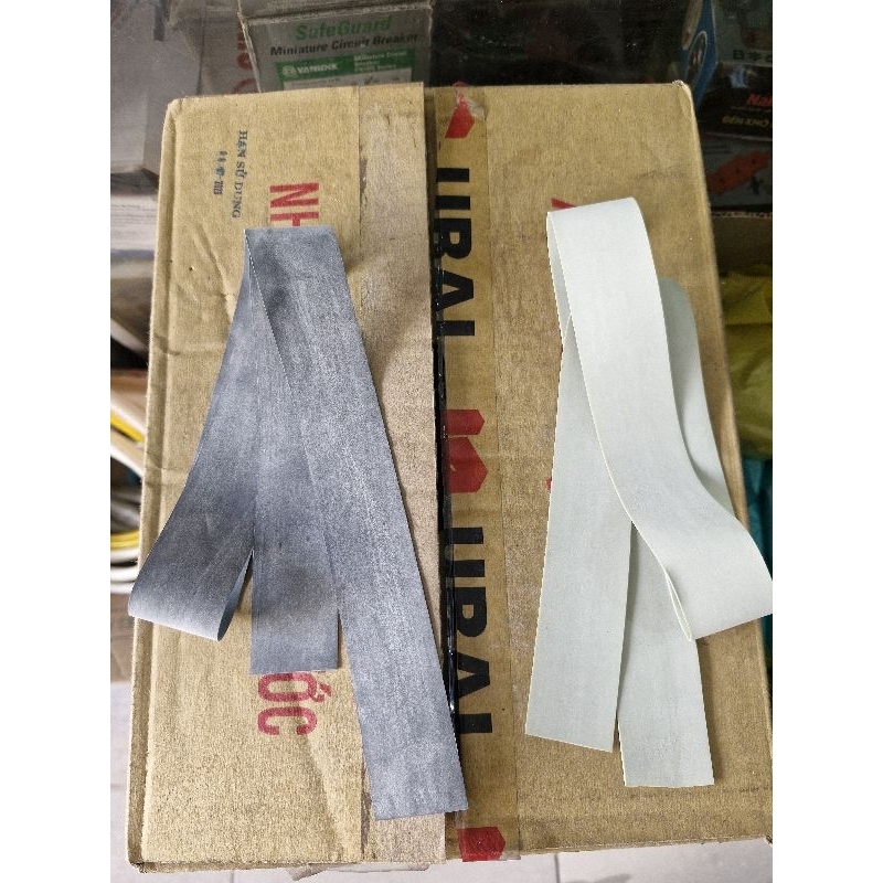 1 sợi dây thun quấn ống nước