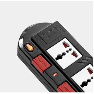 Ổ cắm Điện Quang 4 lỗ 3 chấu