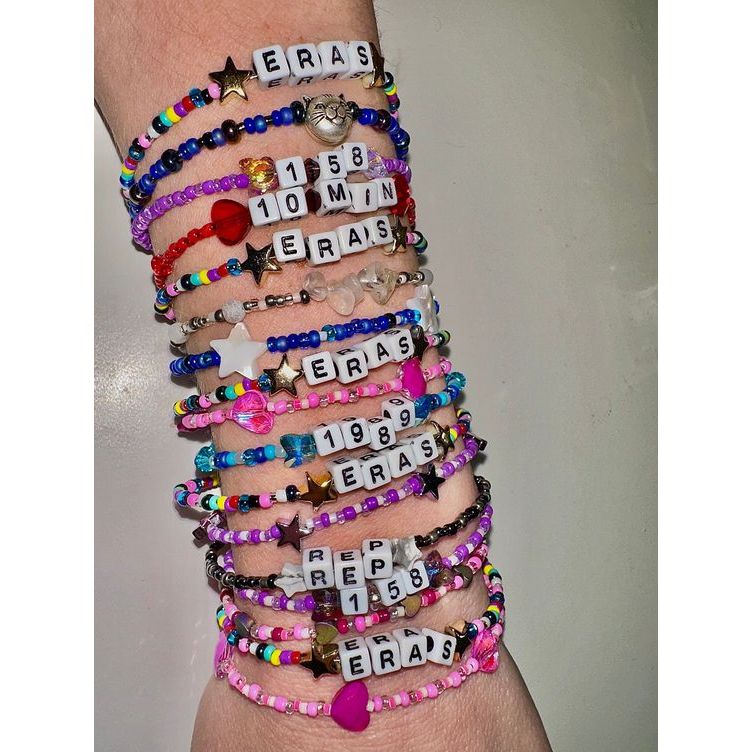 Vòng đeo tay thời trang nhiều màu sắc handmade Taylor Swift