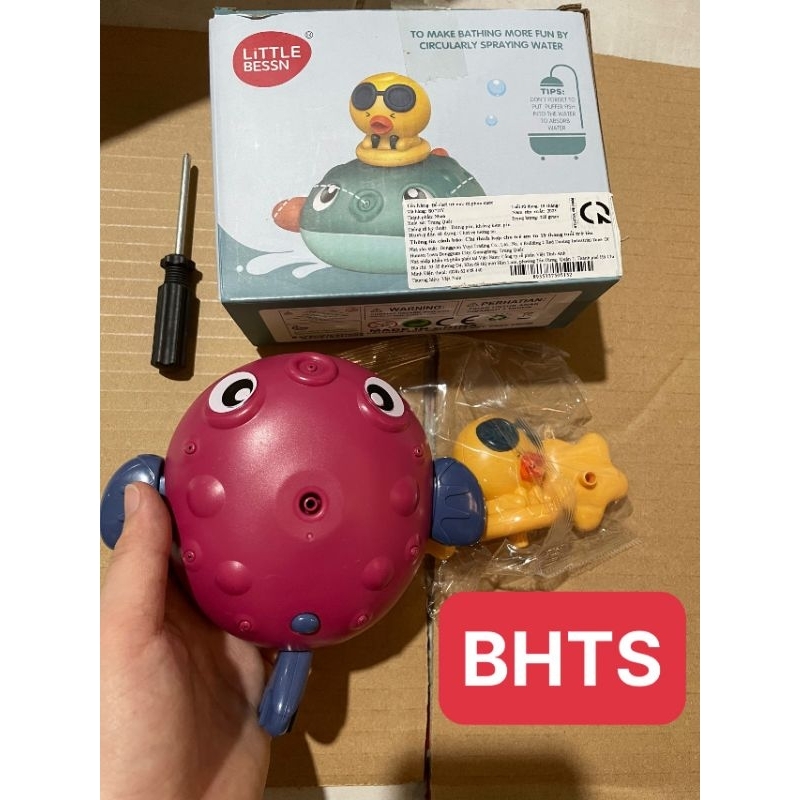 Đồ chơi trẻ em: cá phun nước