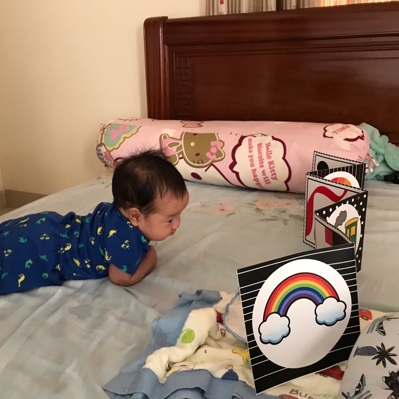 Tranh đen trắng kích thích thị giác cho bé thẻ ziczac tiêu chuẩn montessori thẻ gấp 8 mặt phát triển đa giác quan