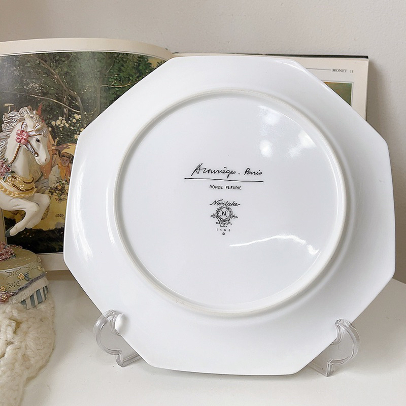 Đĩa viền hoa nhí Noritake
