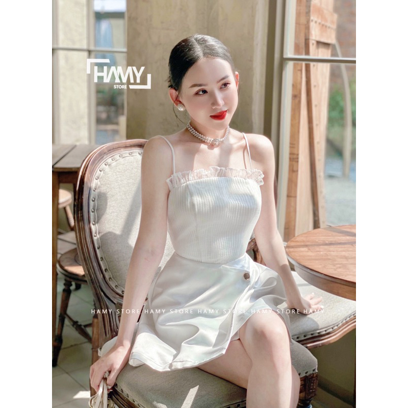 Đầm Dập Ly Nút Vàng