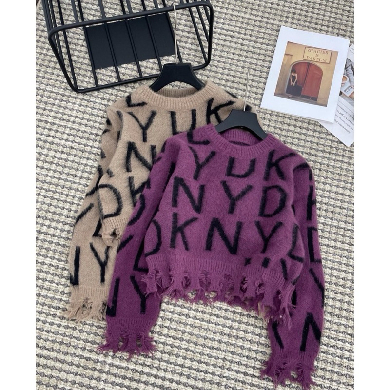 Áo Len Hoạ Tiết Chữ Rách Tua Viền Dài Tay Dáng Croptop