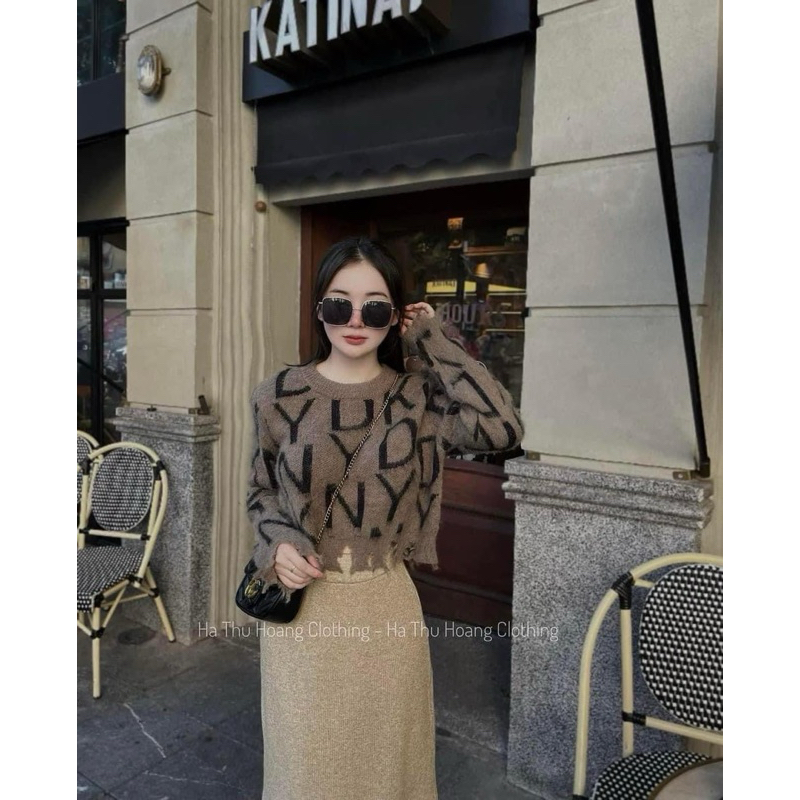 Áo Len Hoạ Tiết Chữ Rách Tua Viền Dài Tay Dáng Croptop