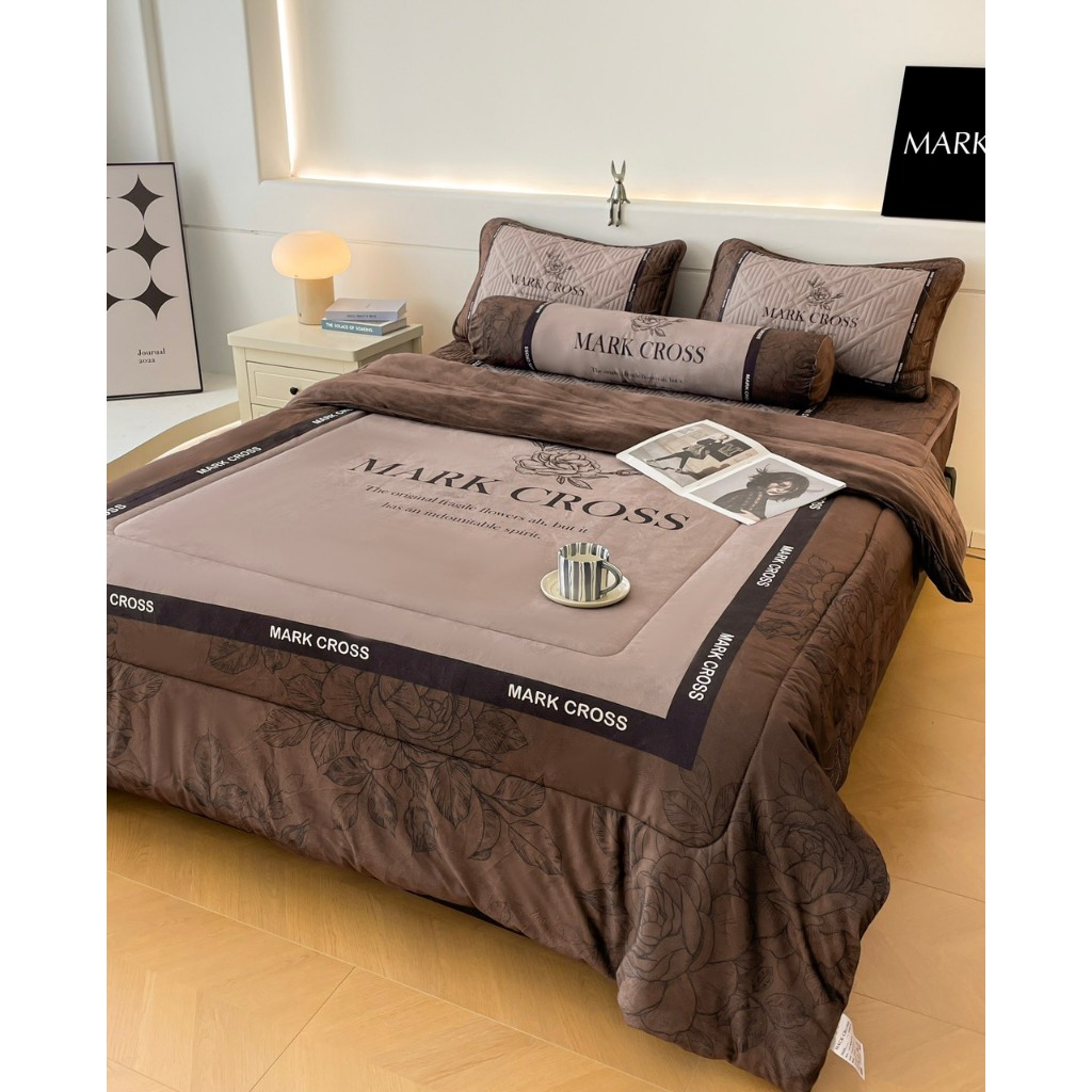 Bộ Chăn Ga Gối Nỉ Nhung Mark Cross Kèm Vỏ Gối Ôm